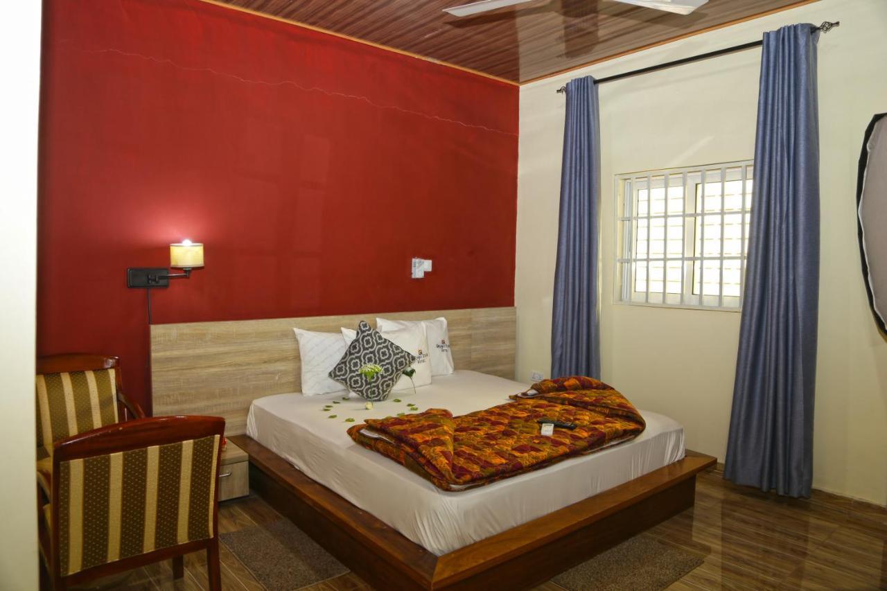 Grand Star Hotel North Legon Extérieur photo