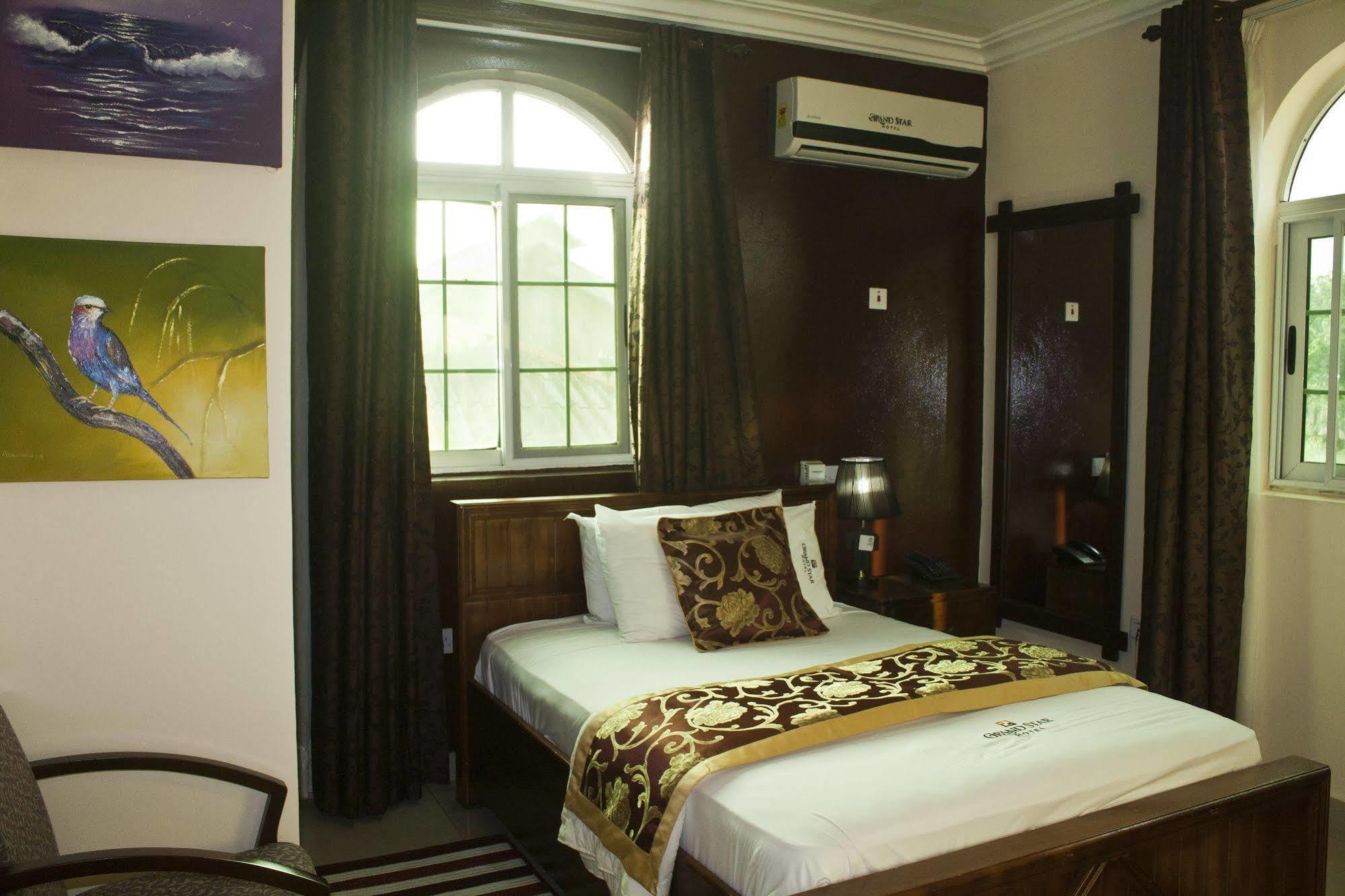 Grand Star Hotel North Legon Extérieur photo