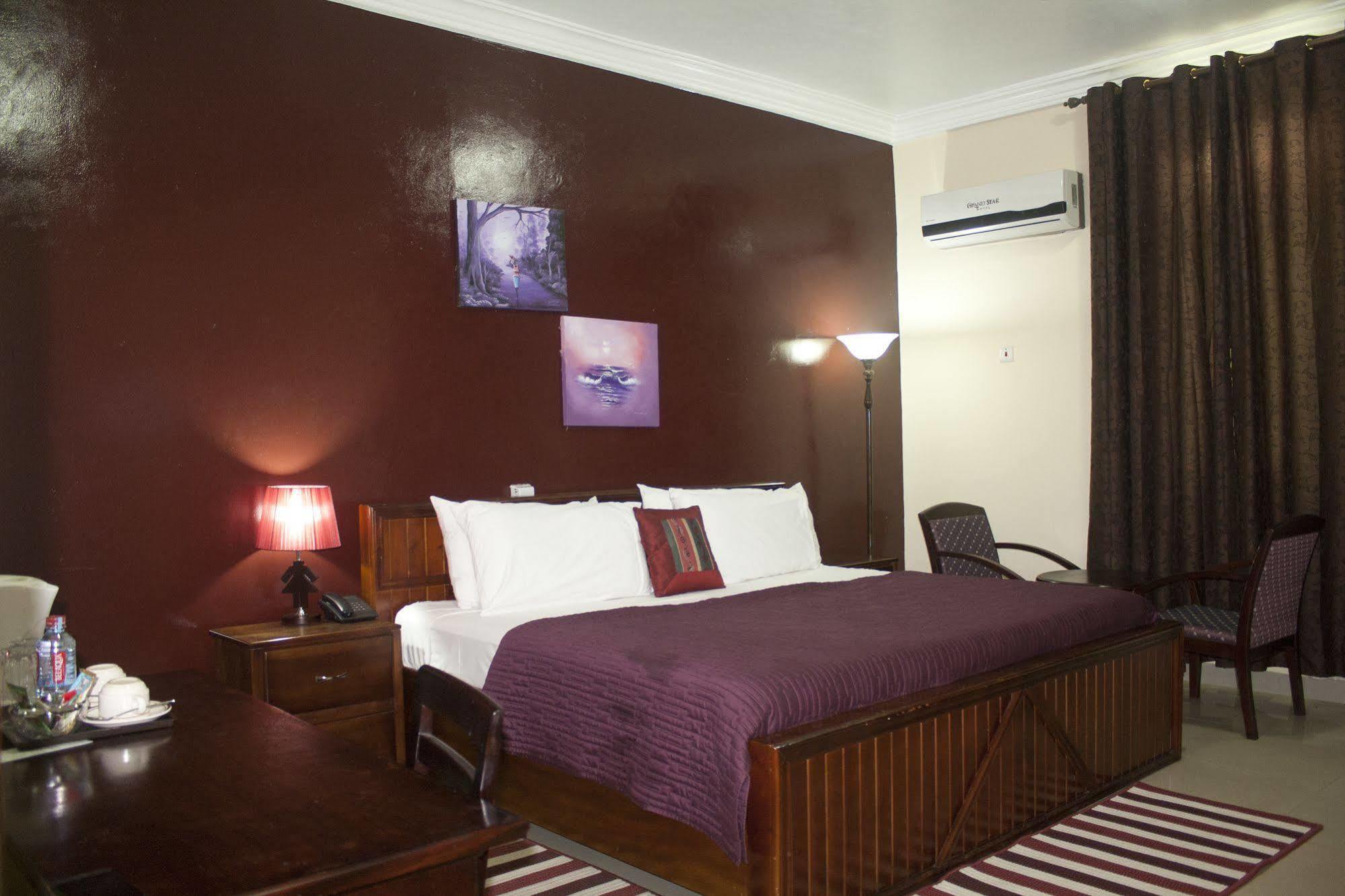 Grand Star Hotel North Legon Extérieur photo