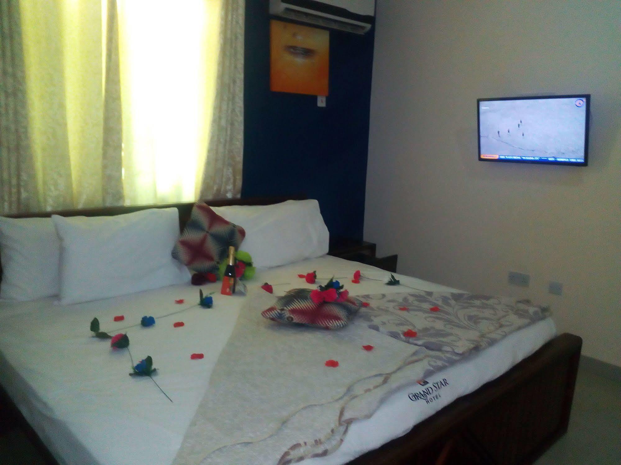 Grand Star Hotel North Legon Extérieur photo