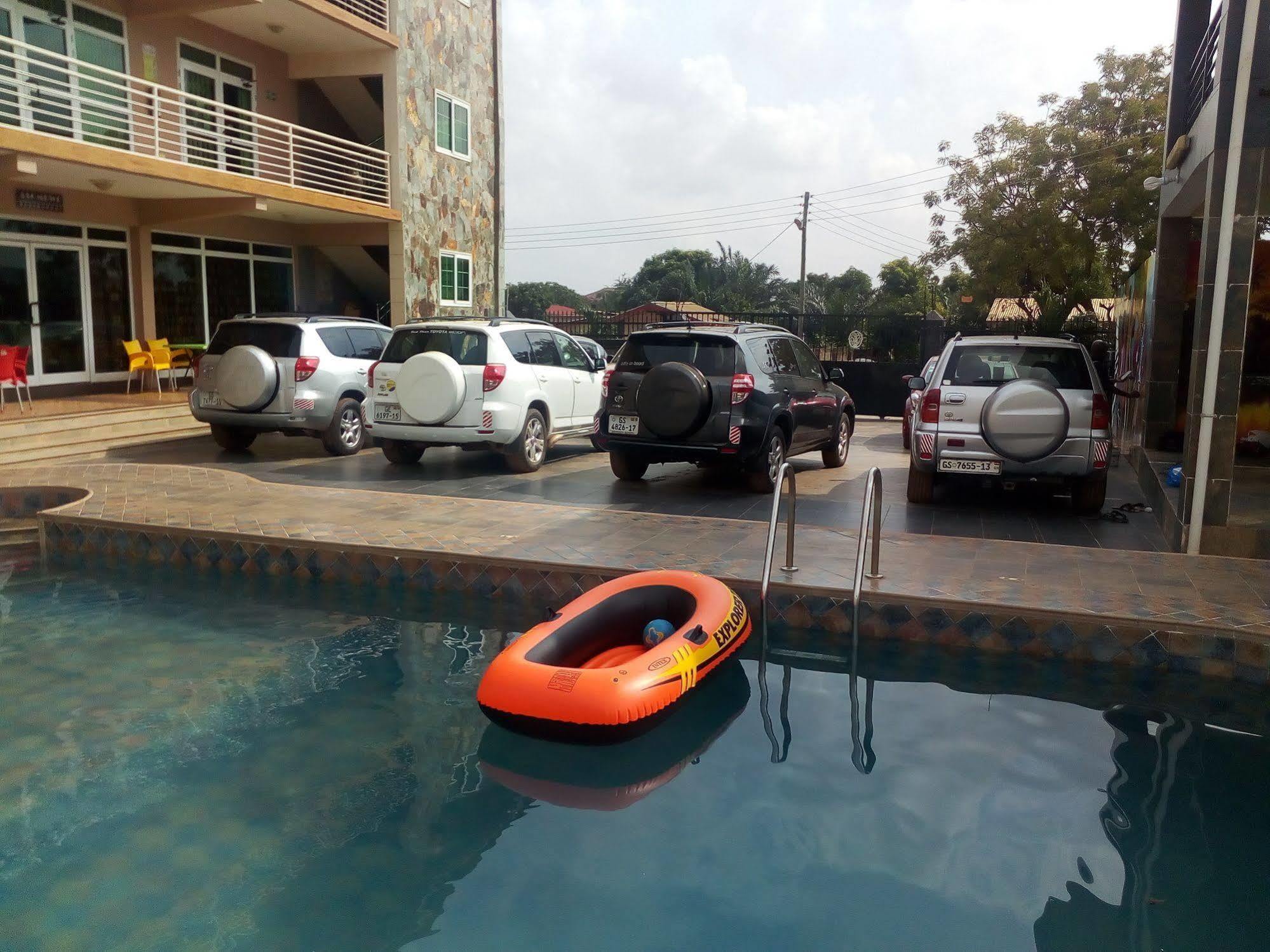 Grand Star Hotel North Legon Extérieur photo
