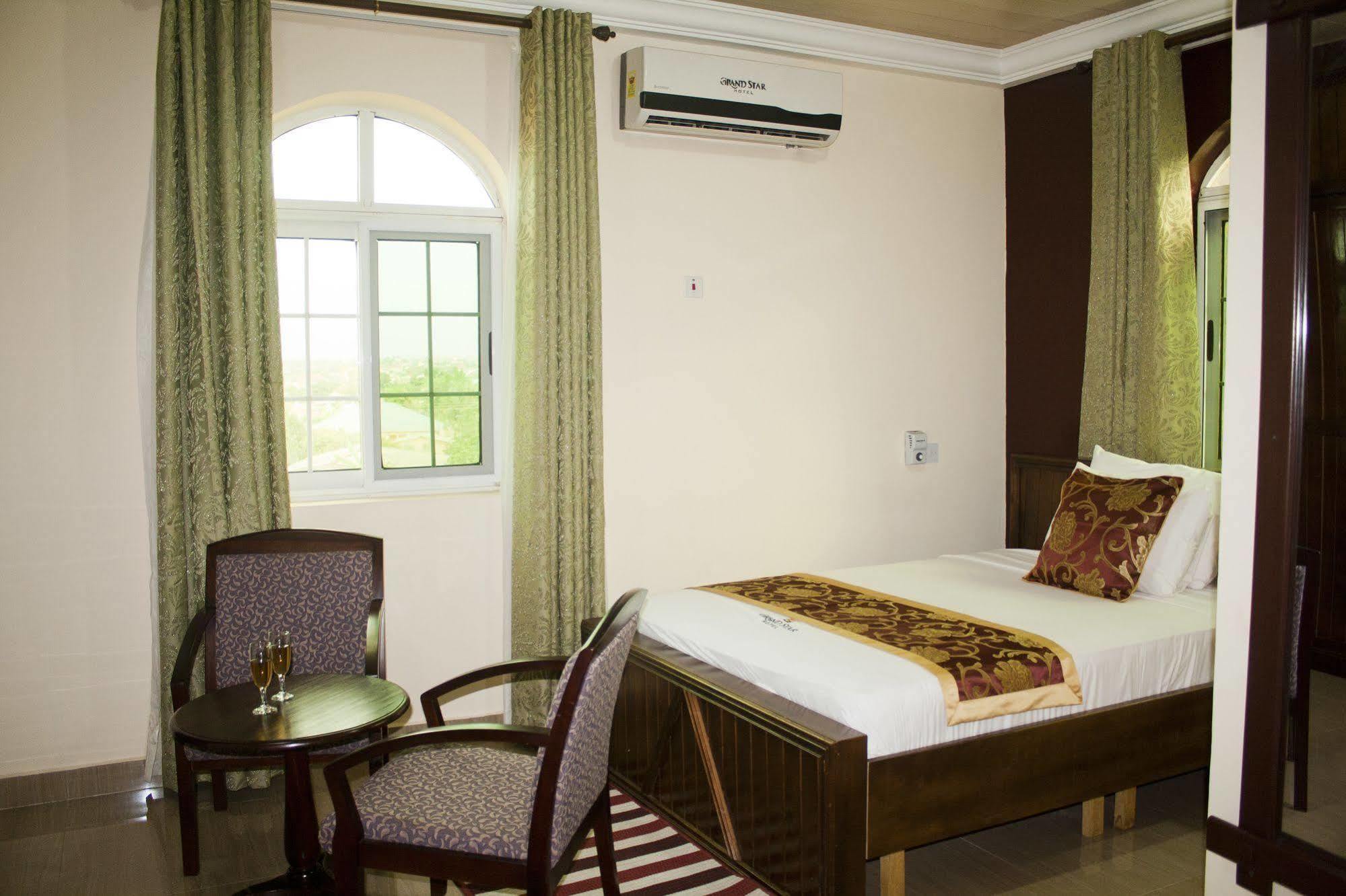 Grand Star Hotel North Legon Extérieur photo