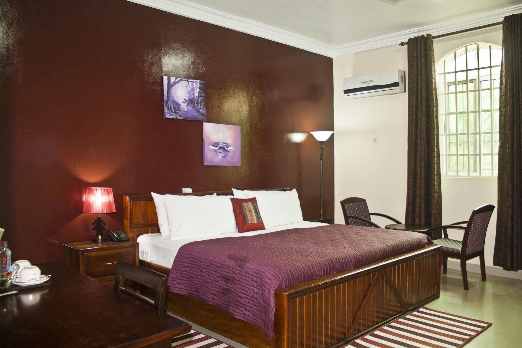 Grand Star Hotel North Legon Extérieur photo